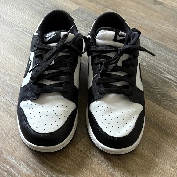 Nike Men's Panda Dunks Black and White Sneakers - Picture 2 of 11